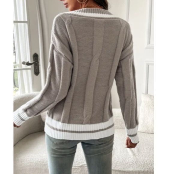 Preppy Cable Knit V-Neck Sweater - Picture 5 of 11
